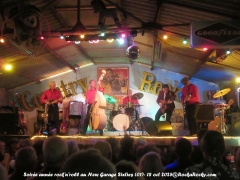 rock’n’roll, sixties, années 60, Salut les copains, yéyé, twist, madison, vintage, musique rétro, Les Vinyls, New Garage Sixties, Chez Marco, Saint-Trivier-sur-Moignans, concert, live music, rockabilly, Gene Vincent, Francky Gumbo, Alexandre Lucet, Andras Mitchell, Jean-Claude Coulonge, Gérard Purec, guitares vintage, vinyles, ambiance rétro, pin-up, voitures anciennes, culture rock, passion musique, scène locale, soirée rock